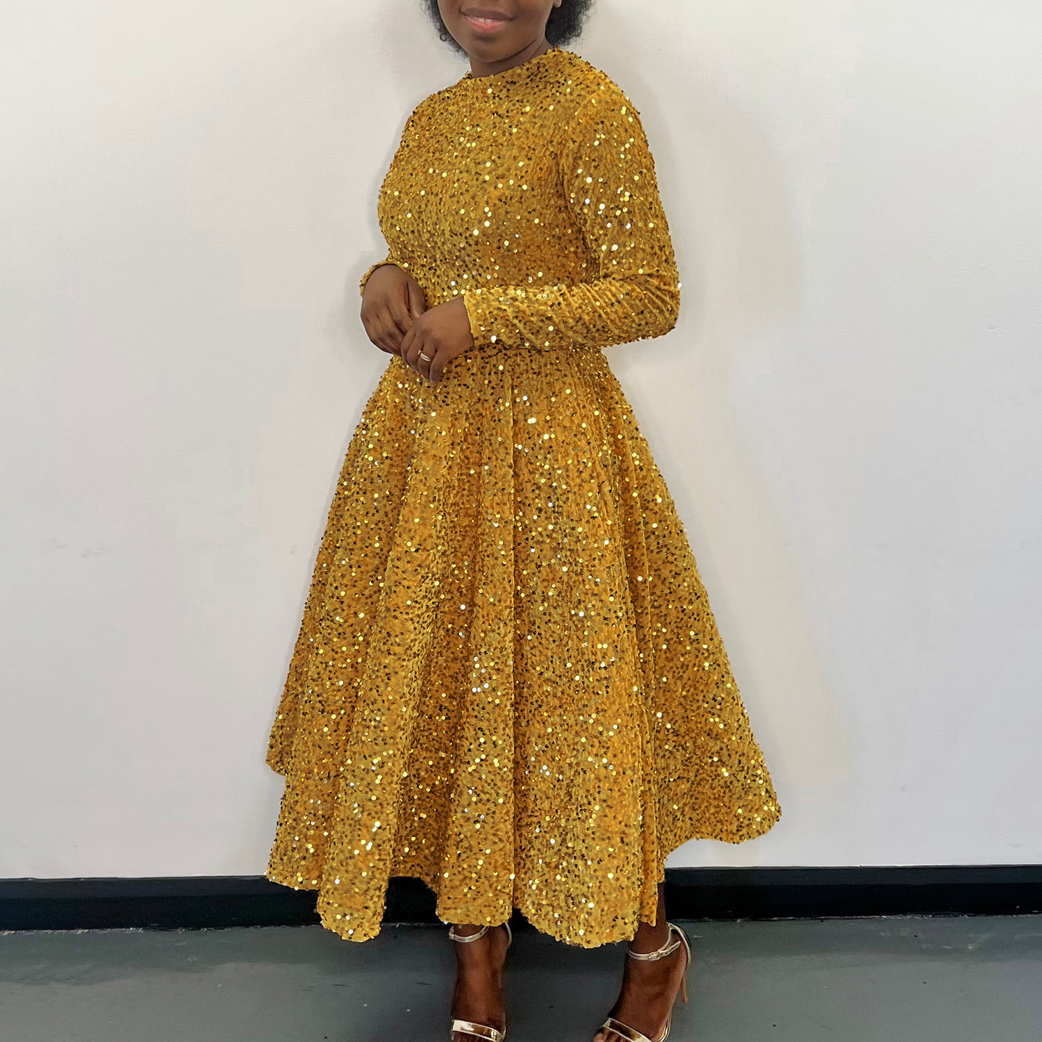 D469 Women's round neck long sleeve solid color sequined high waist temperament medium length dress